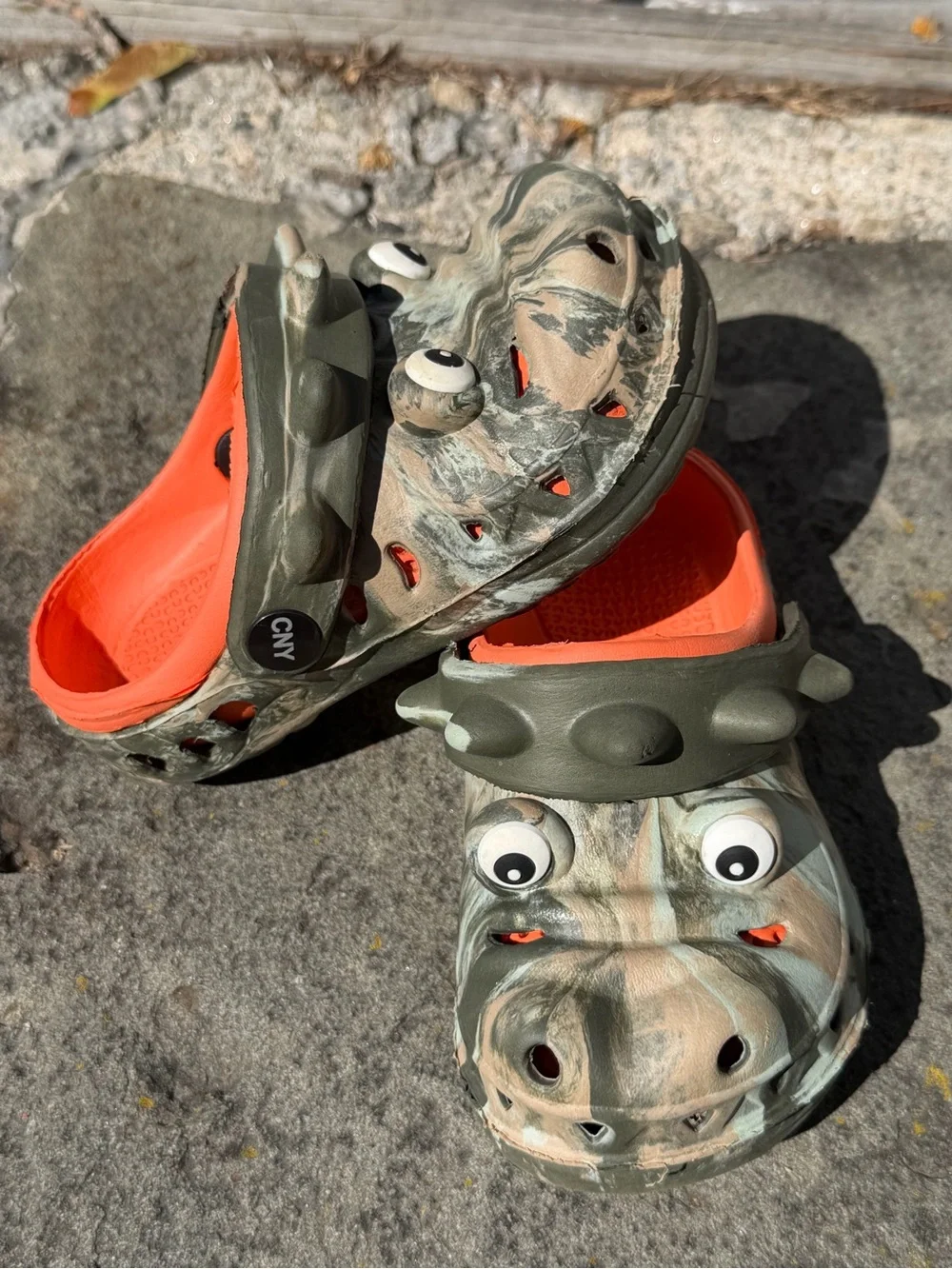 Capelli of New York Kids Dragon Clogs in Green Marble with Bright Orange Lining